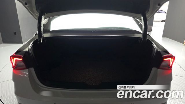 Kia K5 2022 — photo 26
