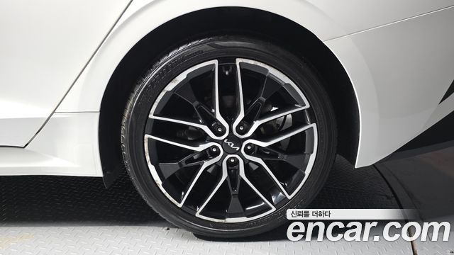 Kia K5 2022 — photo 7