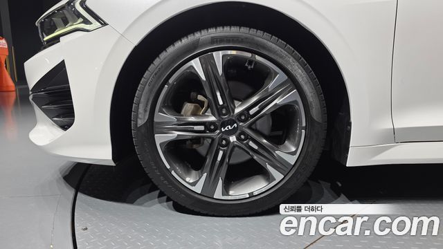 Kia K5 2023 — photo 5