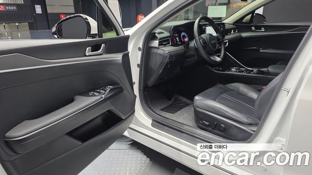 Kia K5 2023 — photo 13