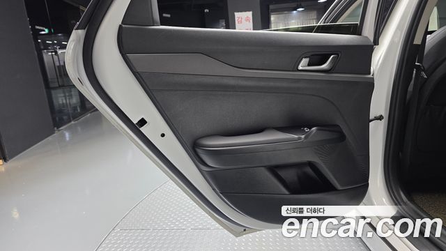 Kia K5 2023 — photo 15