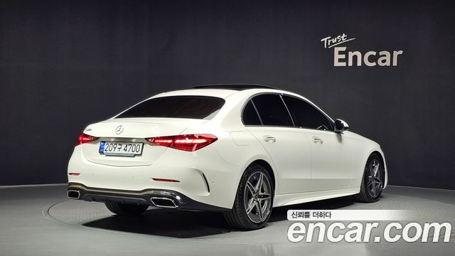 Mercedes-Benz C-Class 2025 — photo 2