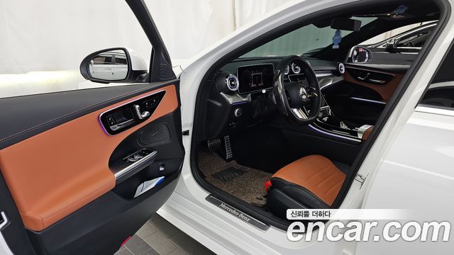 Mercedes-Benz C-Class 2025 — photo 10