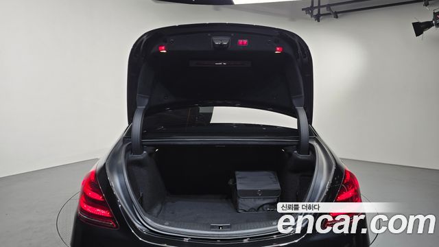 Mercedes-Benz S-Class 2020 — photo 23