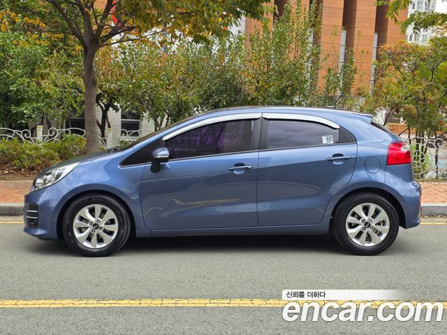 Kia pride 2015 — photo 20