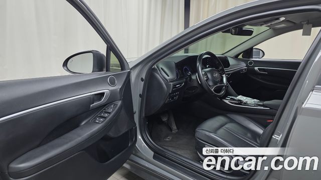 Hyundai Sonata 2022 — photo 13