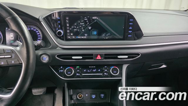 Hyundai Sonata 2022 — photo 19