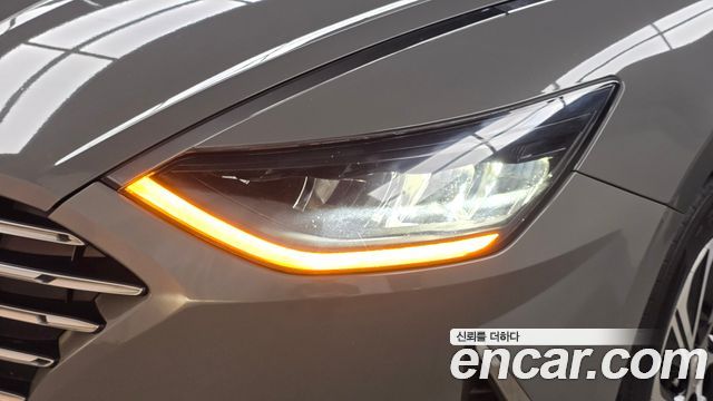 Hyundai Sonata 2022 — photo 8