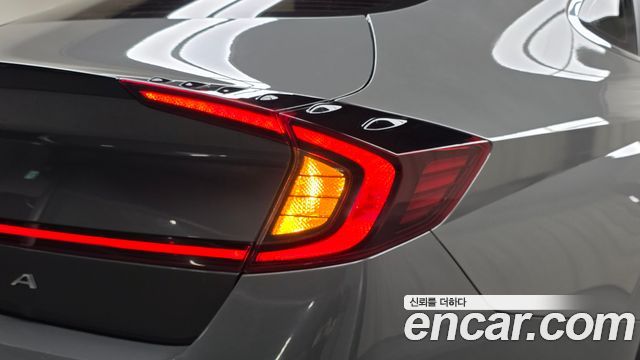 Hyundai Sonata 2022 — photo 9