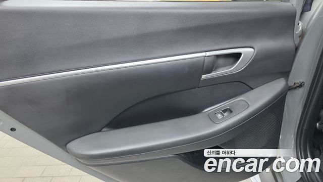 Hyundai Sonata 2022 — photo 15