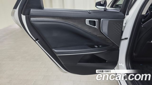Kia K8 2023 — photo 15