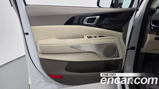 Kia Canival 2025 — photo 14
