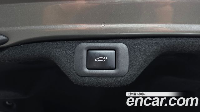 Lexus ES 2023 — photo 23