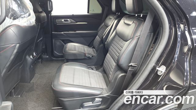 Ford Explorer 2025 — photo 17