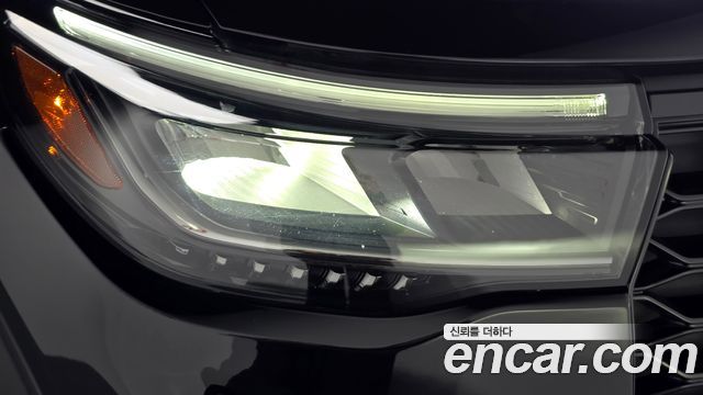Ford Explorer 2025 — photo 8