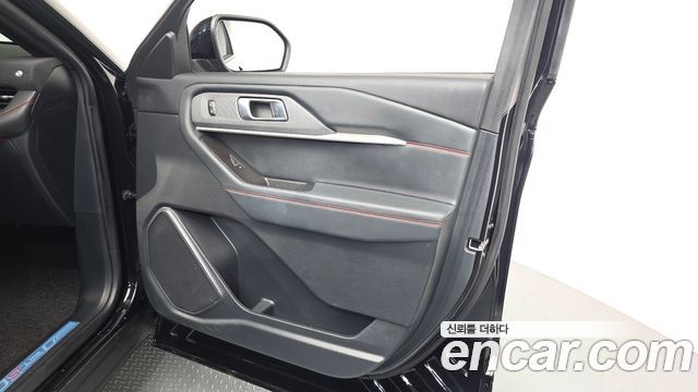 Ford Explorer 2025 — photo 14