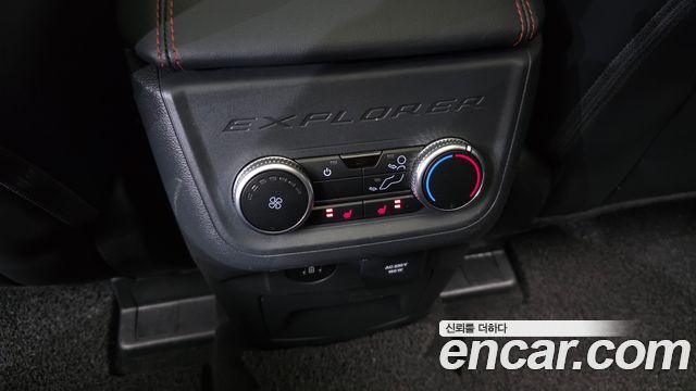Ford Explorer 2025 — photo 31