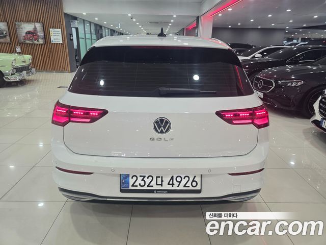 Volkswagen Golf 2023 — photo 4
