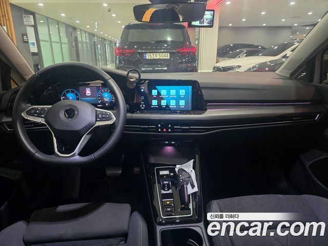 Volkswagen Golf 2023 — photo 7