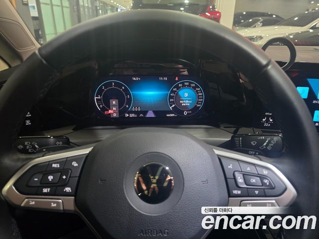 Volkswagen Golf 2023 — photo 15