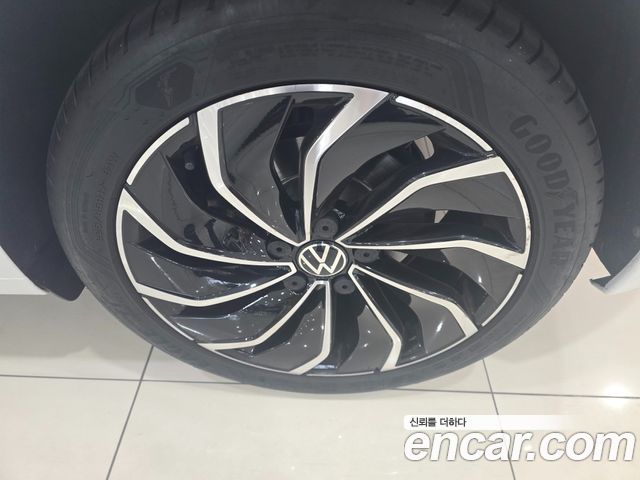 Volkswagen Golf 2023 — photo 19