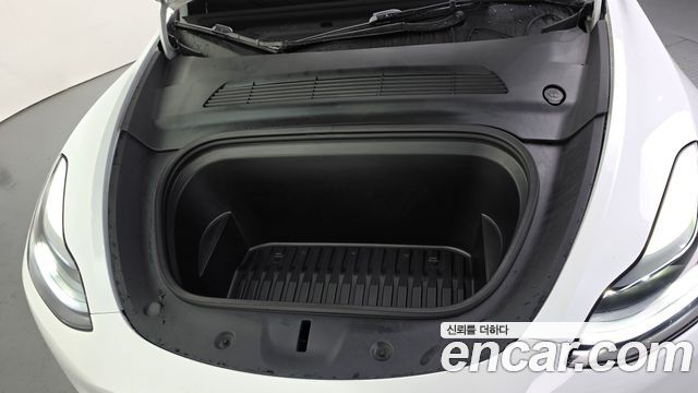 Tesla Model Y 2024 — photo 6