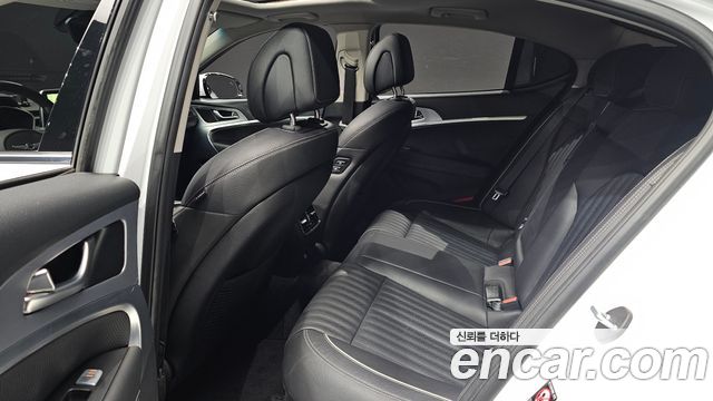 Genesis G70 2020 — photo 18