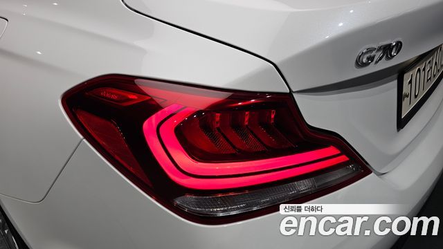 Genesis G70 2020 — photo 9
