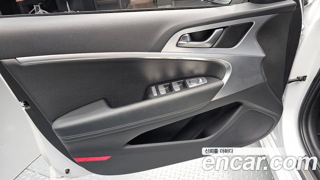Genesis G70 2020 — photo 14