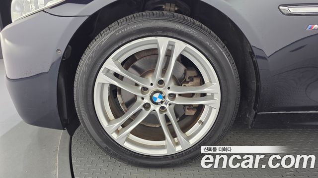 BMW 5-Series 2016 — photo 5