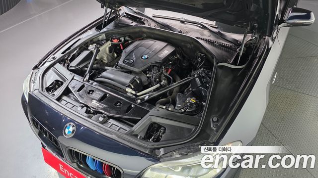 BMW 5-Series 2016 — photo 6