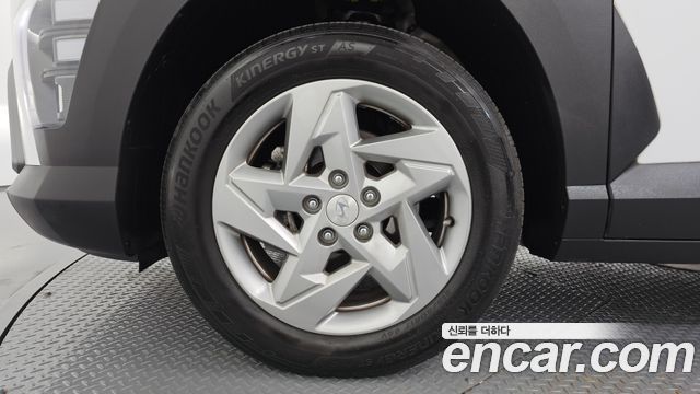 Hyundai Kona 2023 — photo 5