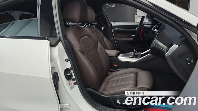 BMW 4-Series 2023 — photo 16