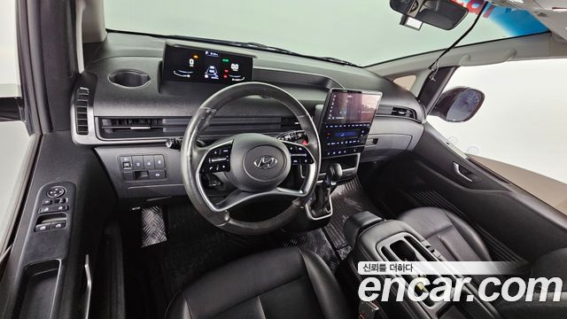 Hyundai Staria 2023 — photo 10