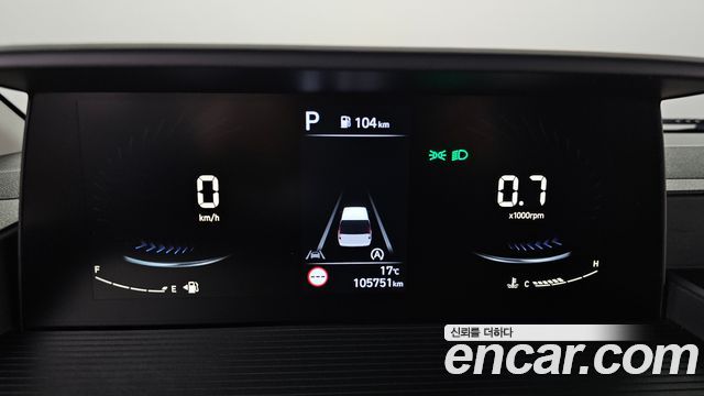 Hyundai Staria 2023 — photo 11