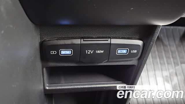 Hyundai Staria 2023 — photo 17