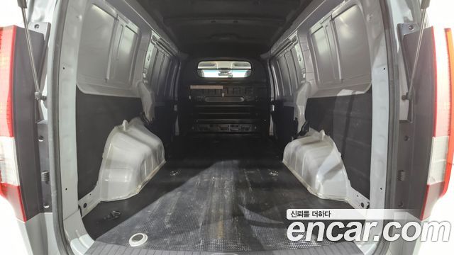 Hyundai Staria 2023 — photo 22