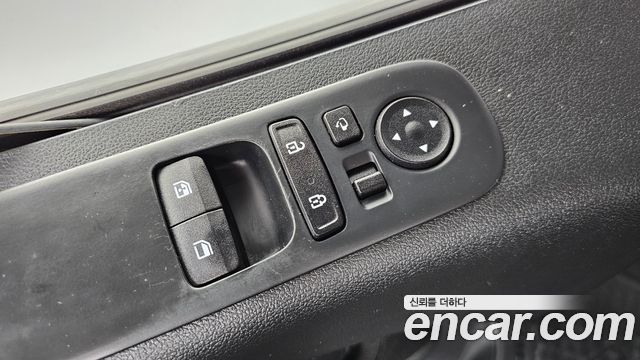 Hyundai Staria 2023 — photo 25