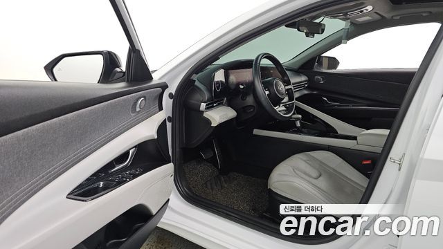 Hyundai AVANTE 2021 — photo 13