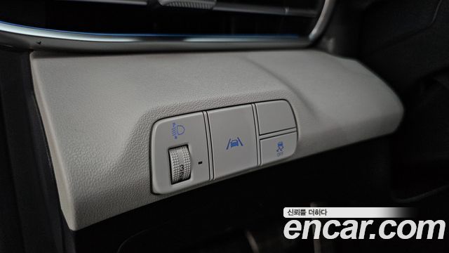 Hyundai AVANTE 2021 — photo 24