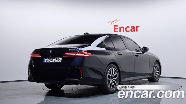 BMW 5-Series 2026 — photo 2