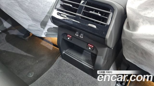 BMW 5-Series 2026 — photo 36