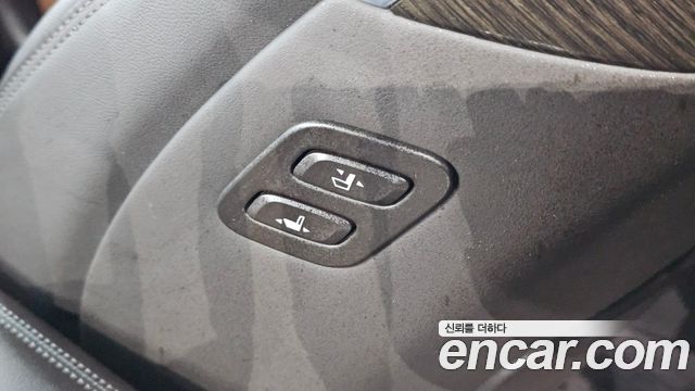 Genesis G90 2021 — photo 28