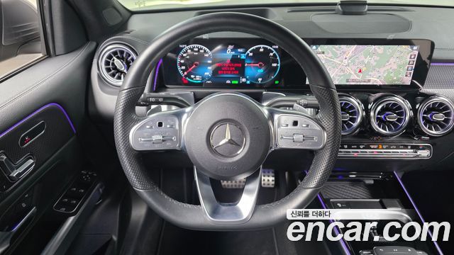 Mercedes-Benz EQB 2023 — photo 20