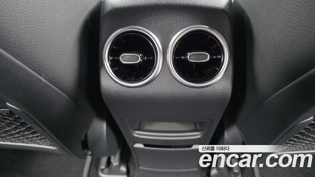 Mercedes-Benz EQB 2023 — photo 31