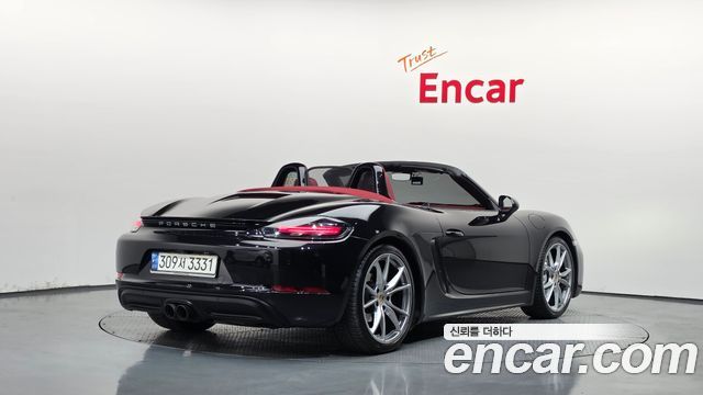 Porsche 718 2022 — photo 2