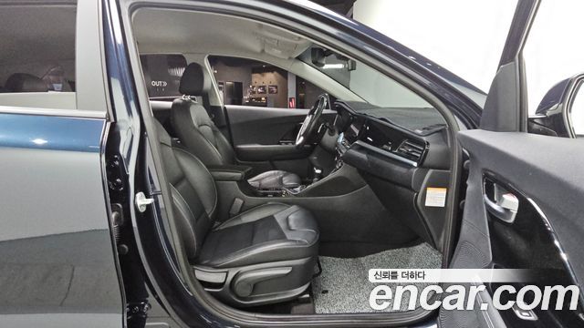 Kia Niro 2020 — photo 11