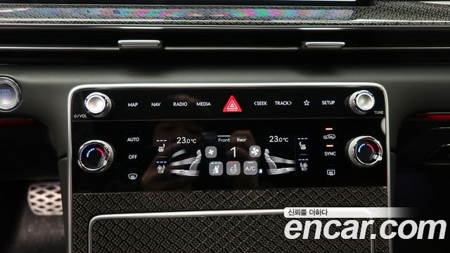 Genesis GV80 2024 — photo 18