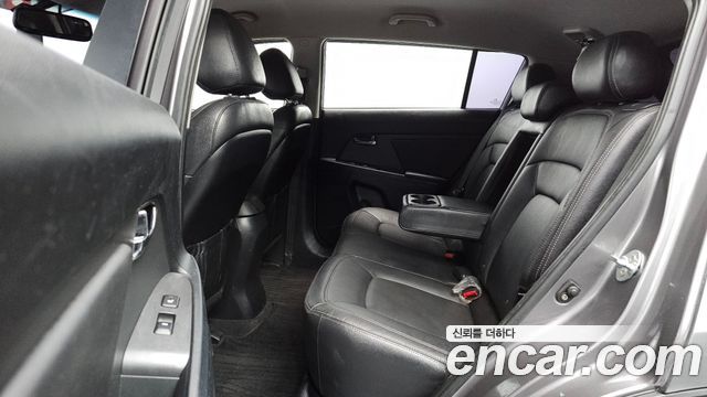 Kia Sportage 2012 — photo 17