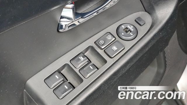 Kia Sportage 2012 — photo 24
